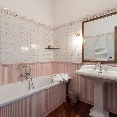 Casina Dell Ada Villa *