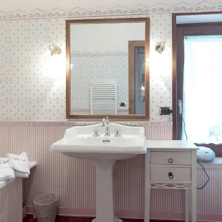 Casina Dell Ada Villa *